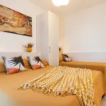 Pool-view Flat With Fenced Garden Appartamento *