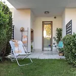 Pool-view Flat With Fenced Garden * Bibione