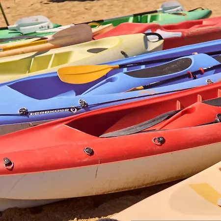 Apartment Pool-view Flat With Fenced Garden