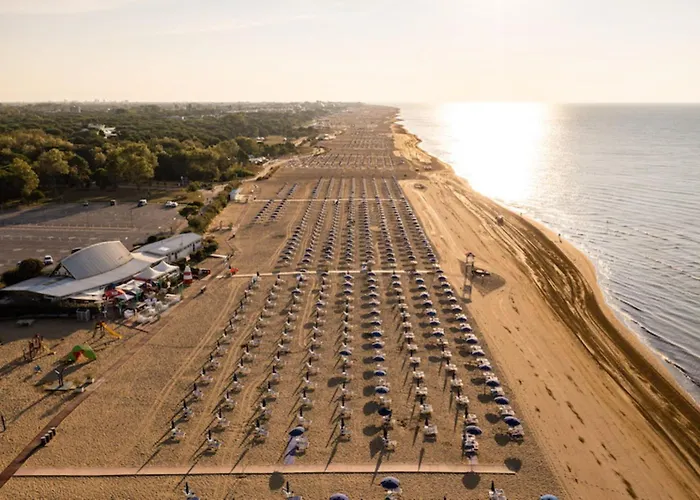 아파트 Pool-view Flat With Fenced Garden *