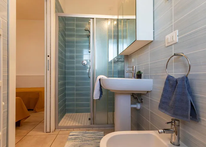 아파트 Pool-view Flat With Fenced Garden *